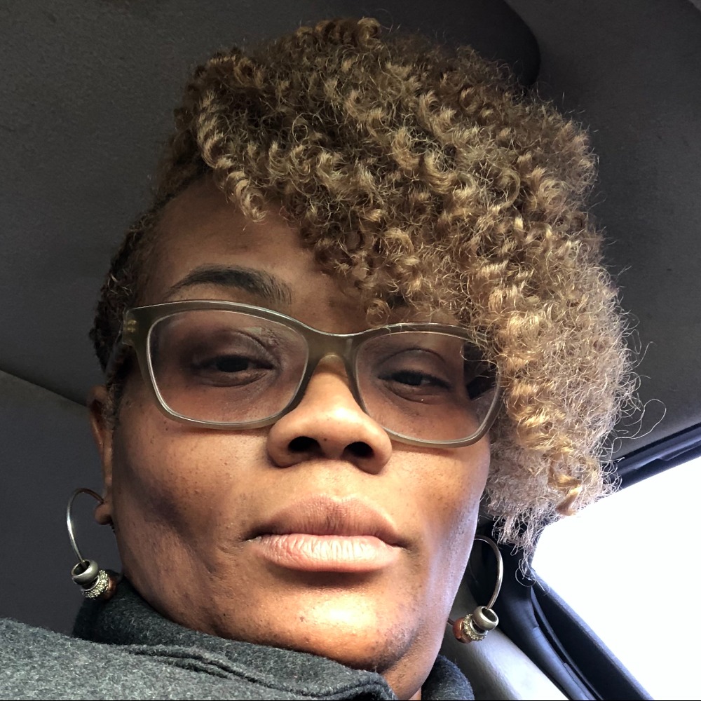 Meet your Posher, Toya